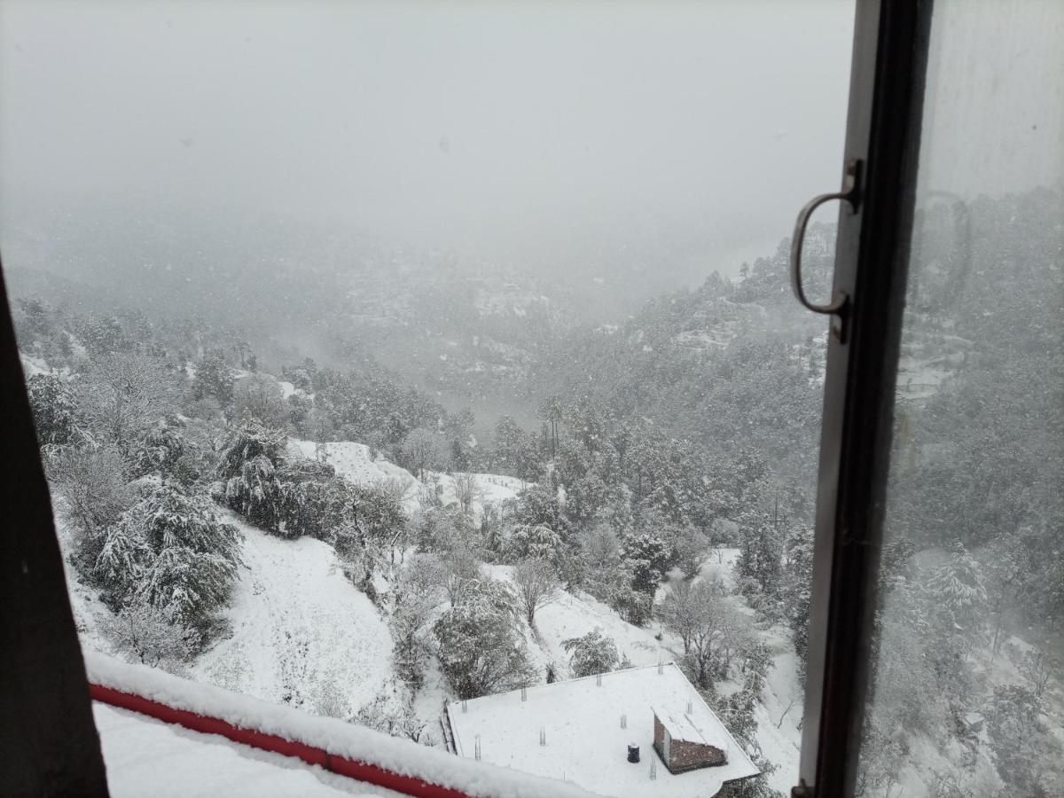 Thakur Homes- Couple And Family Friendly Homestay Shimla Zewnętrze zdjęcie