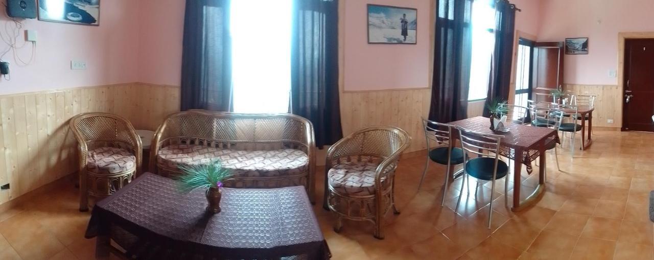 Thakur Homes- Couple And Family Friendly Homestay Shimla Zewnętrze zdjęcie