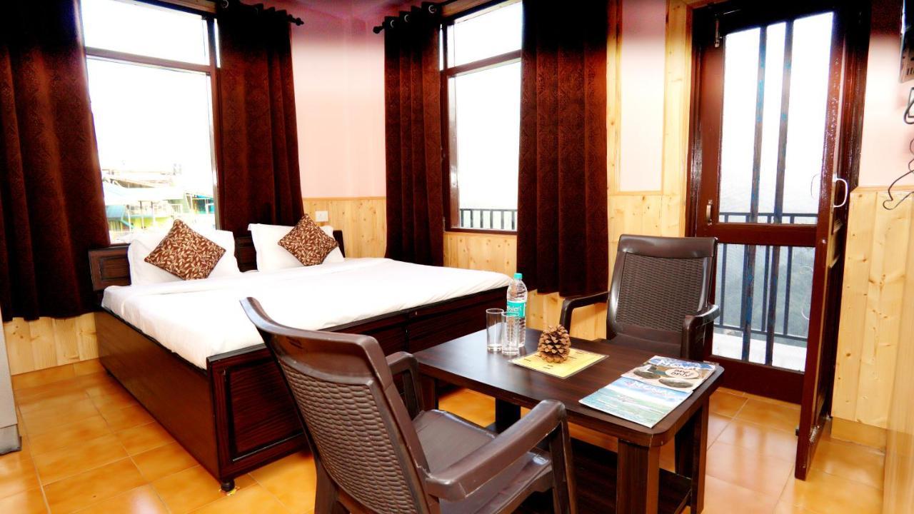 Thakur Homes- Couple And Family Friendly Homestay Shimla Zewnętrze zdjęcie