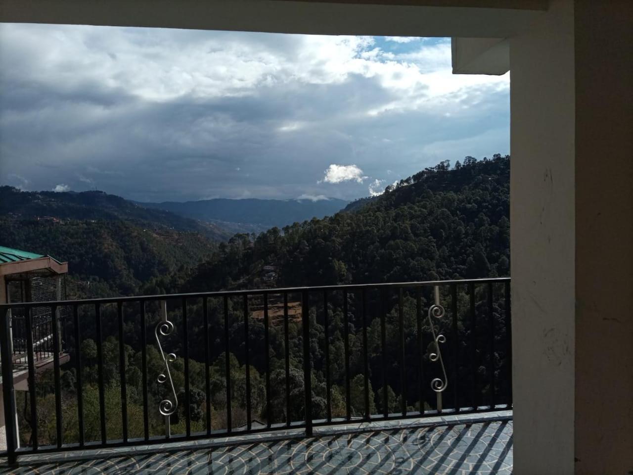 Thakur Homes- Couple And Family Friendly Homestay Shimla Zewnętrze zdjęcie