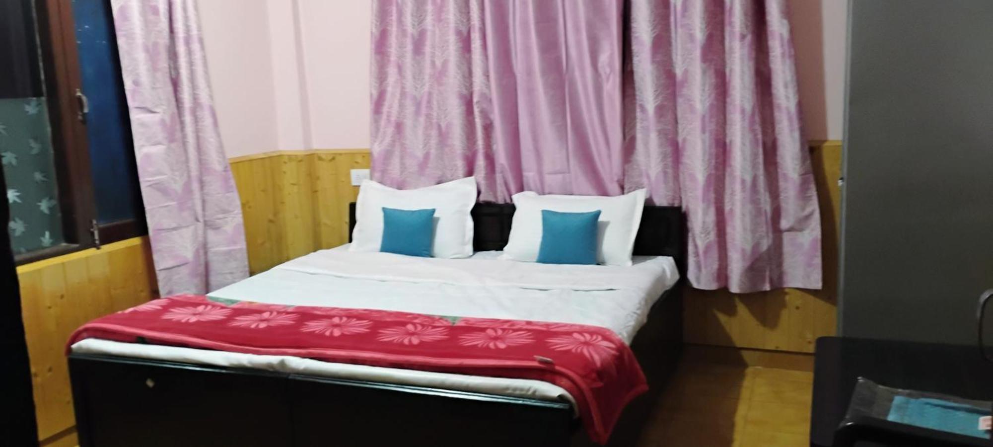 Thakur Homes- Couple And Family Friendly Homestay Shimla Zewnętrze zdjęcie
