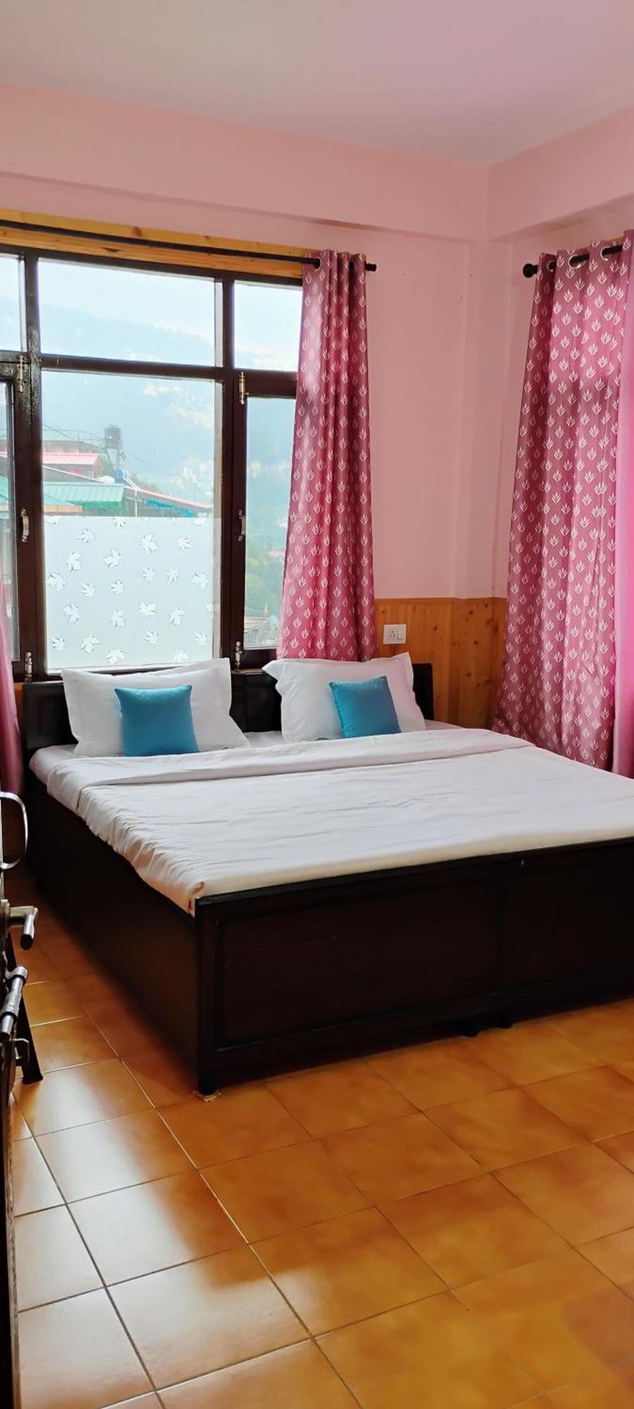 Thakur Homes- Couple And Family Friendly Homestay Shimla Pokój zdjęcie