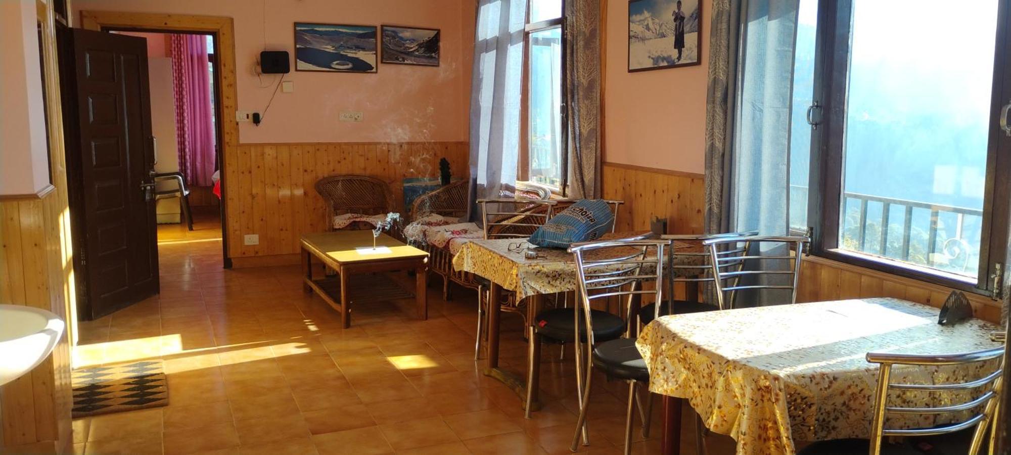 Thakur Homes- Couple And Family Friendly Homestay Shimla Zewnętrze zdjęcie