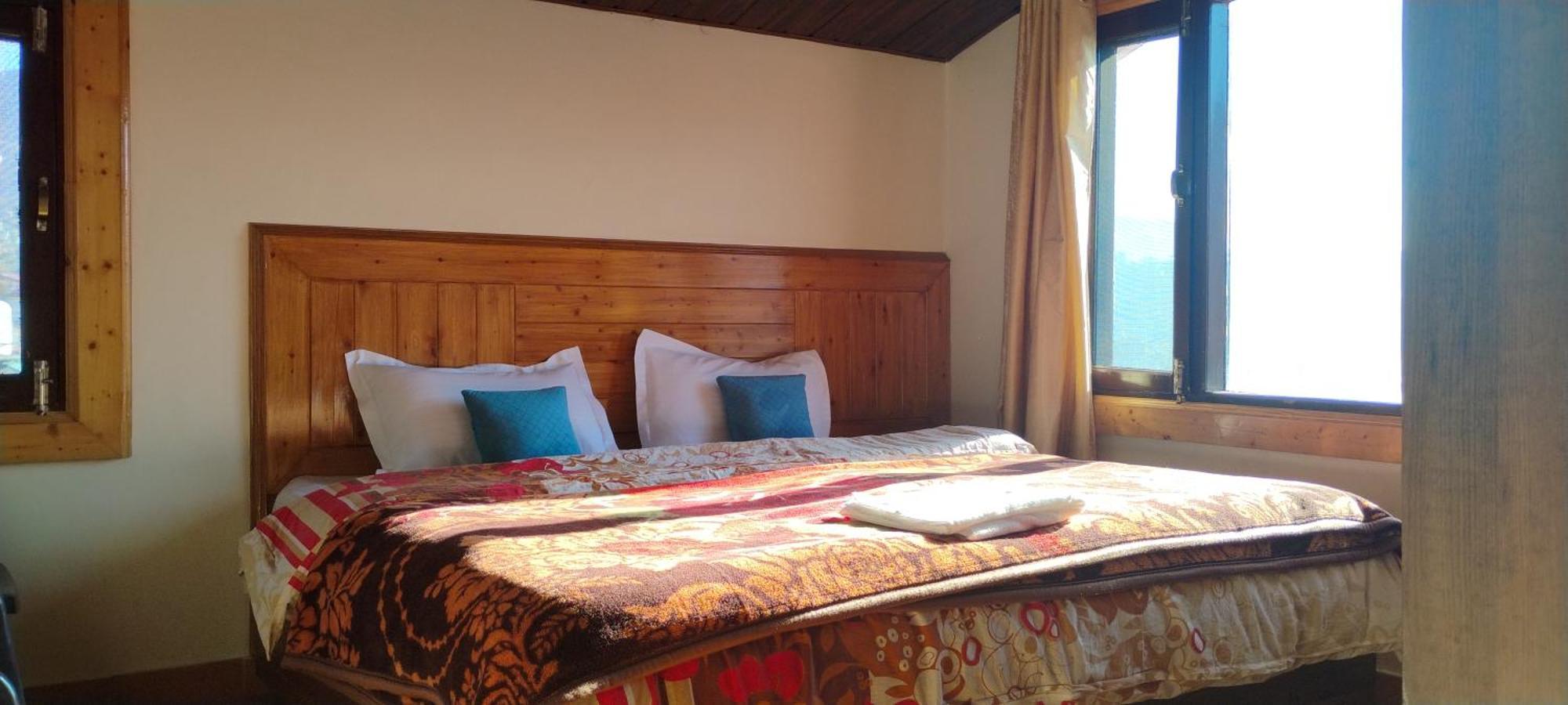 Thakur Homes- Couple And Family Friendly Homestay Shimla Zewnętrze zdjęcie